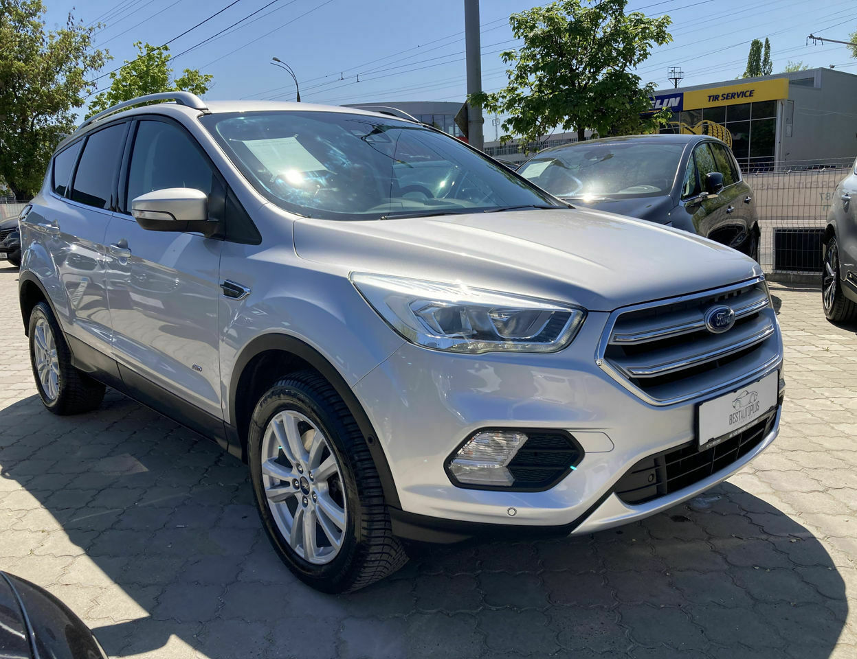 <span style="font-weight: 700;">Ford kuga&nbsp;</span>