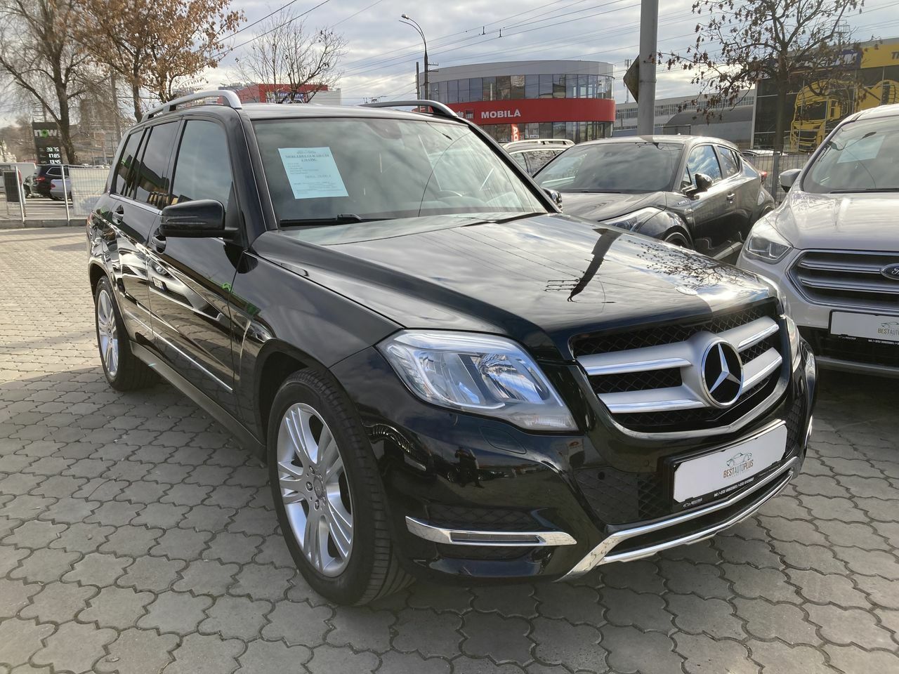 <span style="font-weight: bold;">mercedes glk class</span>