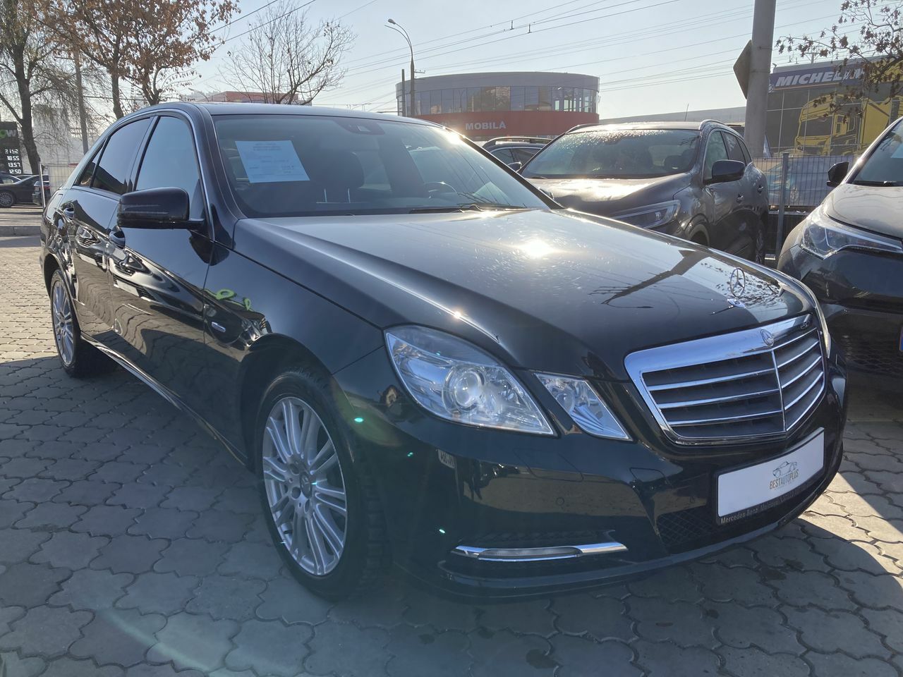 <span style="font-weight: bold;">mercedes e 250 4matic&nbsp;</span>