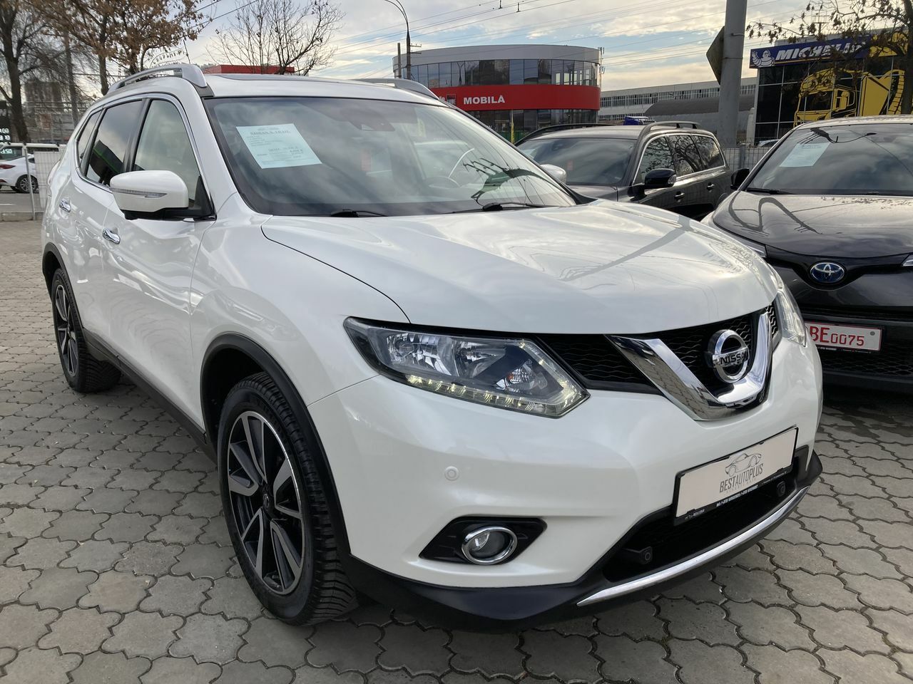 <span style="font-weight: bold;">Nissan x-trail</span>