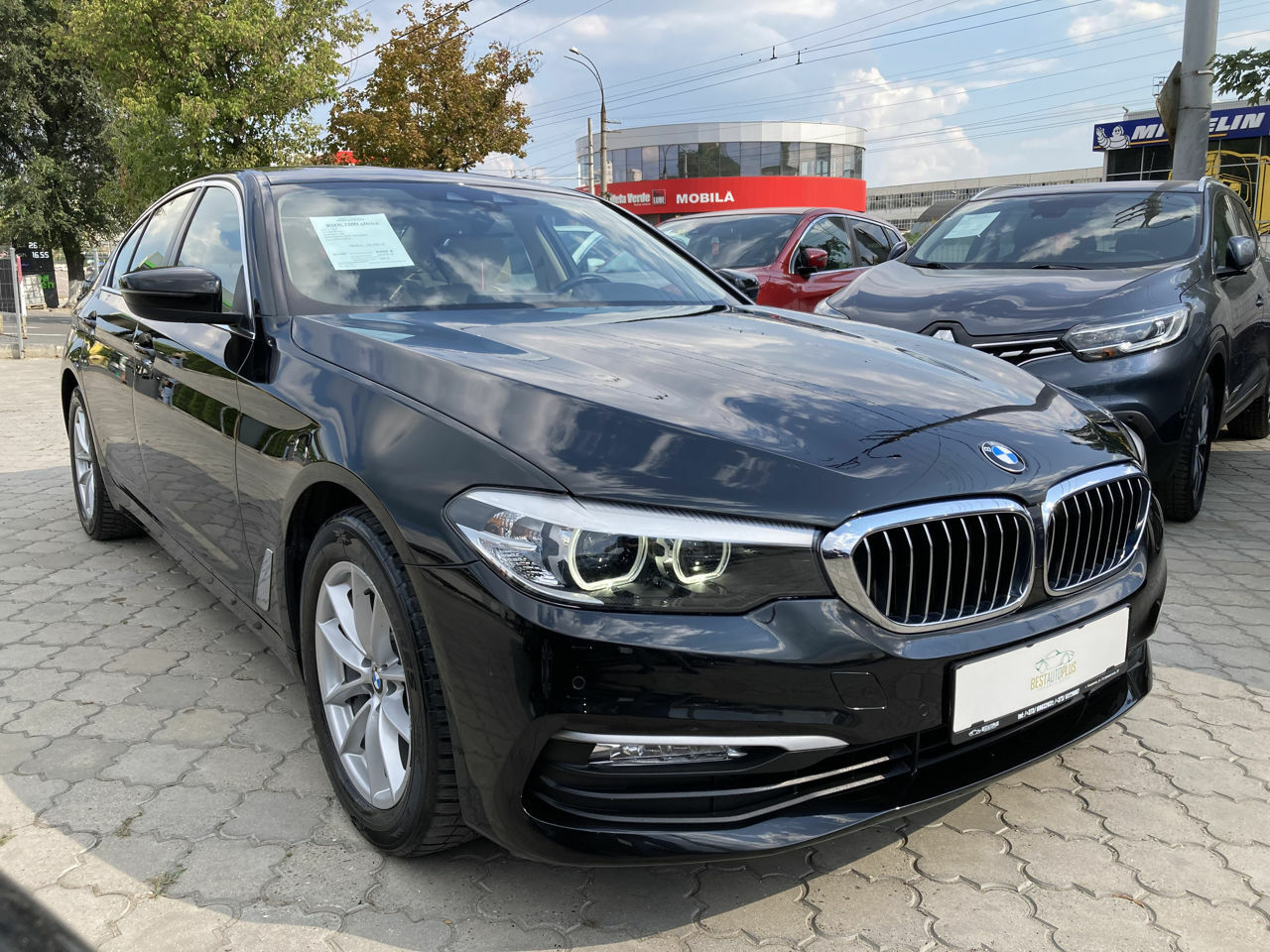 <span style="font-weight: bold;">bmw 520d xdrive</span>