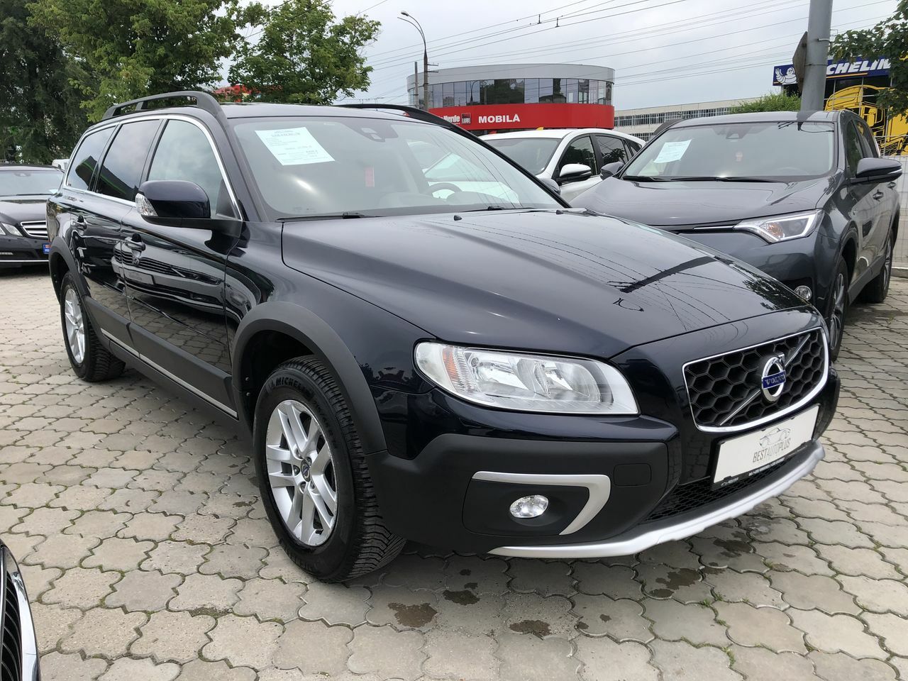 <span style="font-weight: 700;">volvo xc70&nbsp;</span>